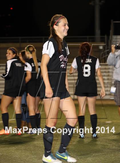 Thumbnail 2 in Bravo vs. Verdugo Hills (CIF L.A. City Section D2 Final) photogallery.
