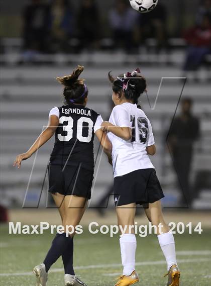 Thumbnail 2 in Bravo vs. Verdugo Hills (CIF L.A. City Section D2 Final) photogallery.
