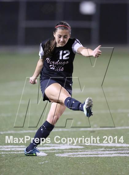 Thumbnail 2 in Bravo vs. Verdugo Hills (CIF L.A. City Section D2 Final) photogallery.
