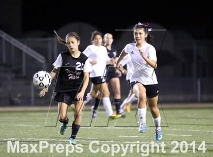 Thumbnail 3 in Bravo vs. Verdugo Hills (CIF L.A. City Section D2 Final) photogallery.