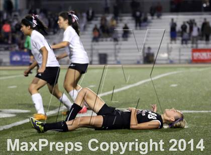 Thumbnail 1 in Bravo vs. Verdugo Hills (CIF L.A. City Section D2 Final) photogallery.