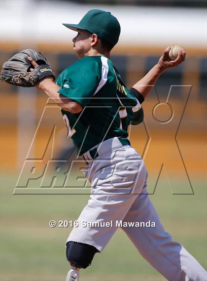 Thumbnail 3 in Narbonne vs. Kennedy (CIF LACS Division 1 Playoff) photogallery.