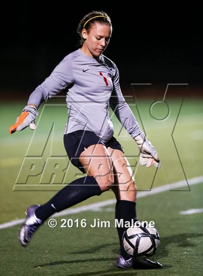 Thumbnail 3 in San Ramon Valley vs. Carondelet (CIF NCS D1 Final) photogallery.