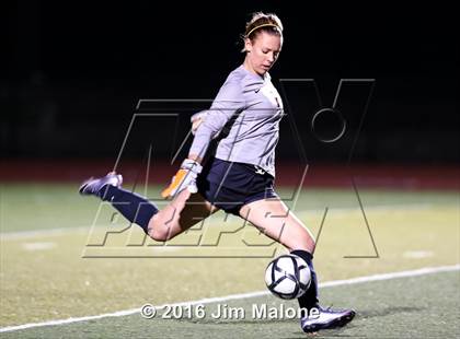 Thumbnail 2 in San Ramon Valley vs. Carondelet (CIF NCS D1 Final) photogallery.