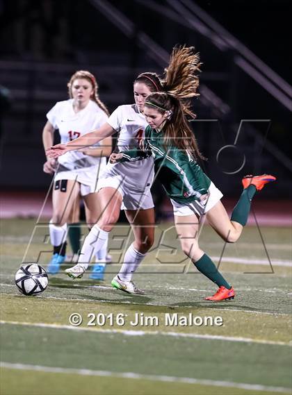 Thumbnail 3 in San Ramon Valley vs. Carondelet (CIF NCS D1 Final) photogallery.