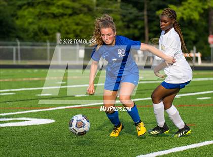 Thumbnail 2 in Hopewell @ York (VHSL Class 3 Region A Semifinal) photogallery.