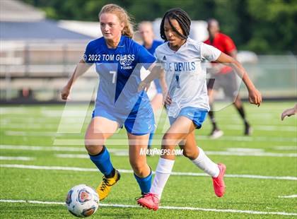 Thumbnail 1 in Hopewell @ York (VHSL Class 3 Region A Semifinal) photogallery.