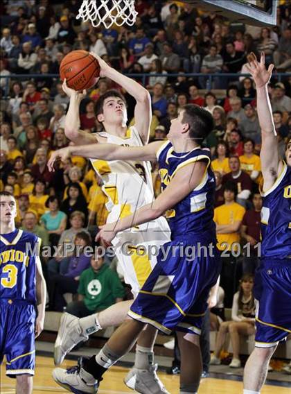 Thumbnail 1 in Elk County Catholic vs.Union (District IX Class A Final) photogallery.