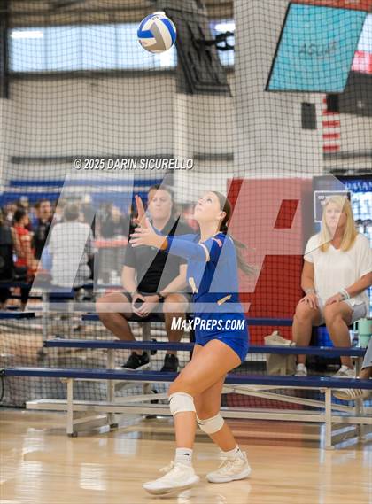 Thumbnail 3 in Santa Margarita vs St. Henry (Nike Tournament of Champions – Southwest) photogallery.
