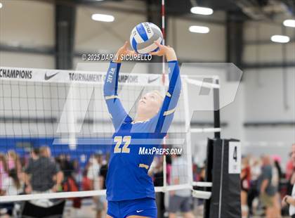 Thumbnail 3 in Santa Margarita vs St. Henry (Nike Tournament of Champions – Southwest) photogallery.