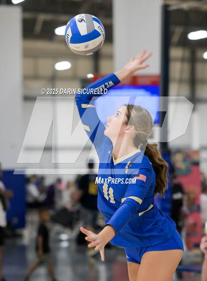 Thumbnail 2 in Santa Margarita vs St. Henry (Nike Tournament of Champions – Southwest) photogallery.