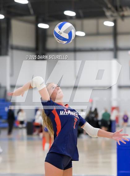 Thumbnail 2 in Santa Margarita vs St. Henry (Nike Tournament of Champions – Southwest) photogallery.
