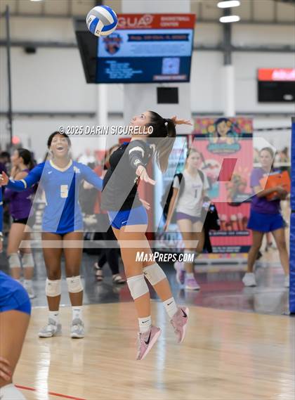 Thumbnail 2 in Santa Margarita vs St. Henry (Nike Tournament of Champions – Southwest) photogallery.
