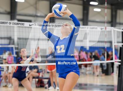 Thumbnail 1 in Santa Margarita vs St. Henry (Nike Tournament of Champions – Southwest) photogallery.