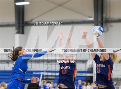 Thumbnail 1 in Santa Margarita vs St. Henry (Nike Tournament of Champions – Southwest) photogallery.