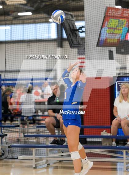 Thumbnail 1 in Santa Margarita vs St. Henry (Nike Tournament of Champions – Southwest) photogallery.