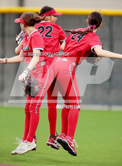 Thumbnail 3 in Marcus vs Guyer (UIL 6A Softball Regional Finals Division II) Game 2 photogallery.