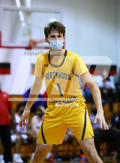 Thumbnail 2 in Berean Baptist Academy vs. Northwood Temple Academy (The BIG H.I.T. Holiday Invitational) photogallery.