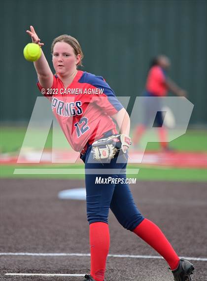Thumbnail 3 in Cypress Woods vs Cypress Springs photogallery.