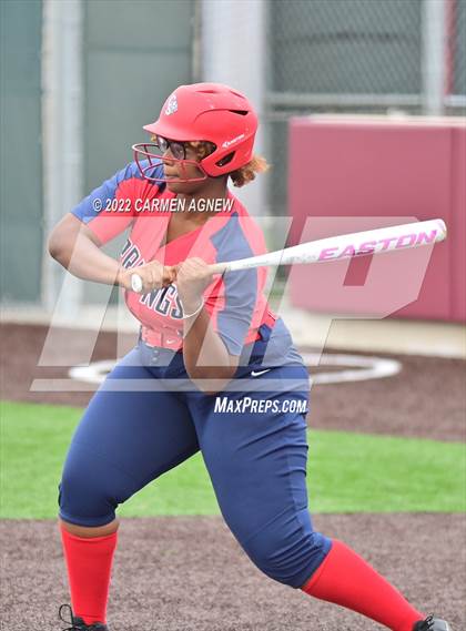 Thumbnail 2 in Cypress Woods vs Cypress Springs photogallery.