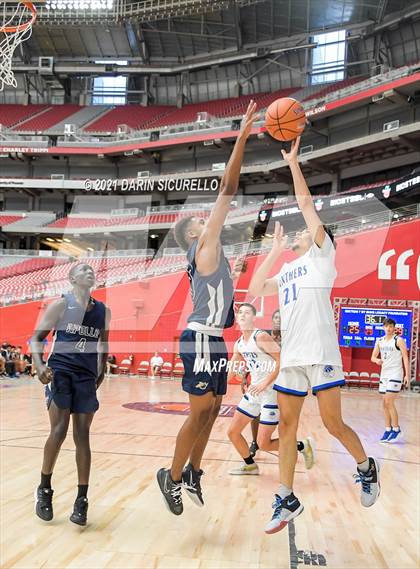 Thumbnail 1 in Apollo vs Paradise Honors (Section 7 Arizona Tournament) photogallery.