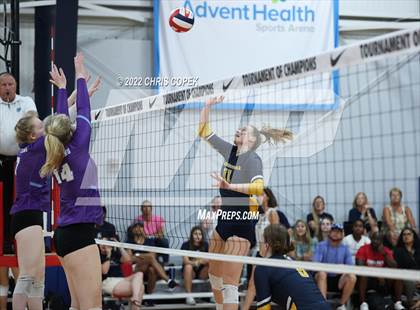 Thumbnail 2 in Steinbrenner vs Spain Park (Nike Tournament of Champions) photogallery.