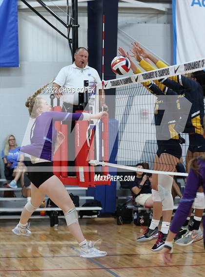 Thumbnail 3 in Steinbrenner vs Spain Park (Nike Tournament of Champions) photogallery.