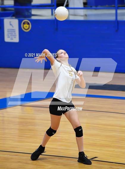 Thumbnail 1 in Thunderbird @ Prescott (JV) photogallery.