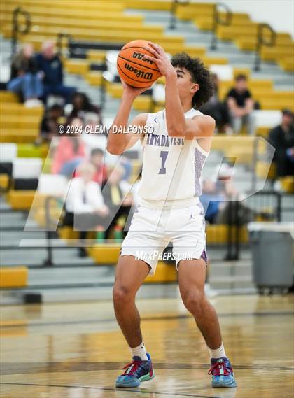 Thumbnail 2 in Cherokee Trail vs Arvada West (Paul Davis Classic) photogallery.