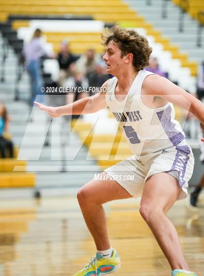 Thumbnail 2 in Cherokee Trail vs Arvada West (Paul Davis Classic) photogallery.