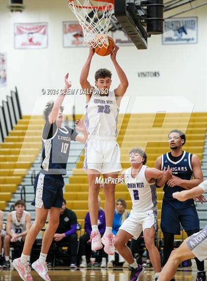 Thumbnail 3 in Cherokee Trail vs Arvada West (Paul Davis Classic) photogallery.