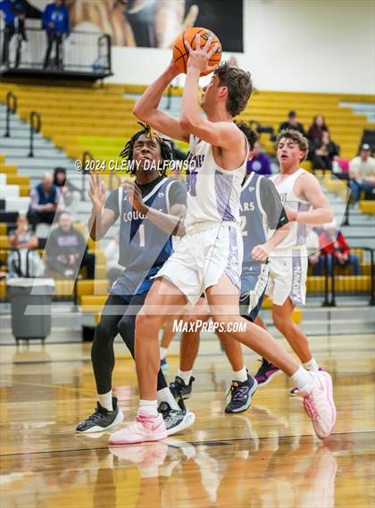 Thumbnail 3 in Cherokee Trail vs Arvada West (Paul Davis Classic) photogallery.