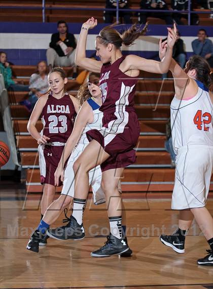 Thumbnail 3 in Alcoa vs Campbell County (Winterfest Shootout) photogallery.