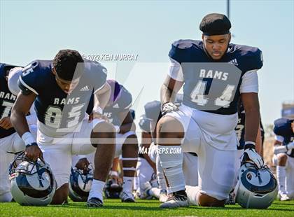 Thumbnail 3 in Jersey Village vs Cypress Ridge photogallery.