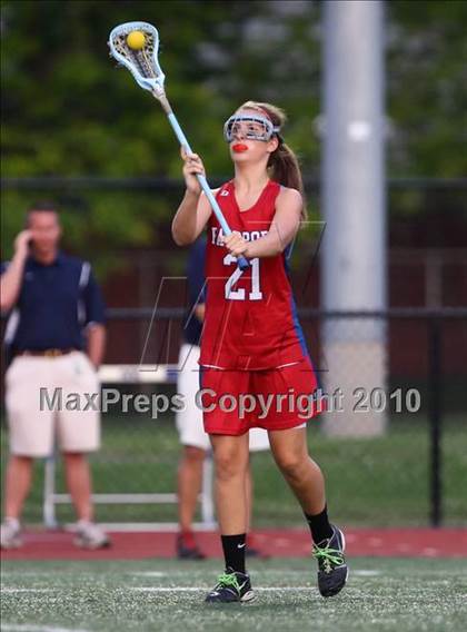 Thumbnail 3 in Mendon/Sutherland v. Fairport (Section 5 Class A Semifinal) photogallery.