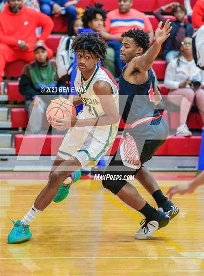 Thumbnail 2 in Sandy Creek vs Grayson (Hard in the Paint) photogallery.
