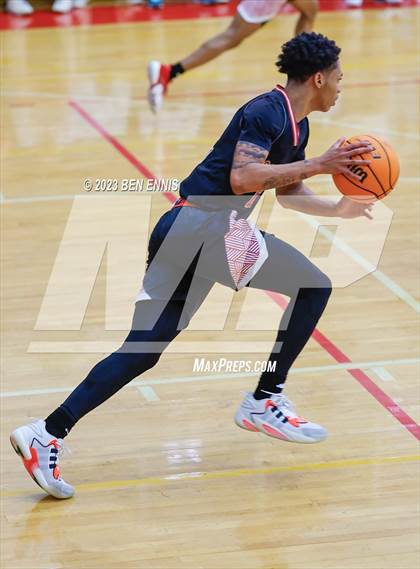 Thumbnail 3 in Sandy Creek vs Grayson (Hard in the Paint) photogallery.