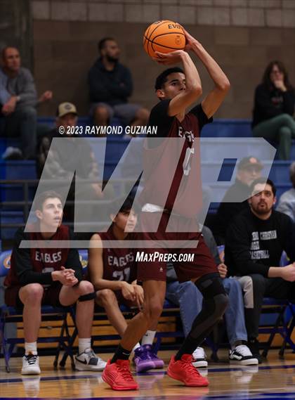 Thumbnail 3 in Fresno Christian vs. Ridgeview photogallery.