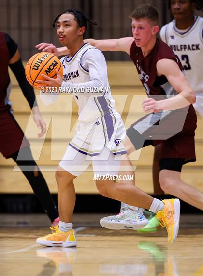 Thumbnail 2 in Fresno Christian vs. Ridgeview photogallery.