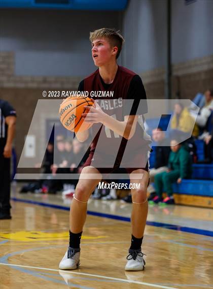 Thumbnail 2 in Fresno Christian vs. Ridgeview photogallery.