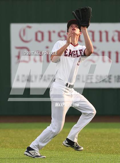 Thumbnail 2 in Allen vs. Harker Heights (UIL 6A Region 1 Area Playoff) photogallery.