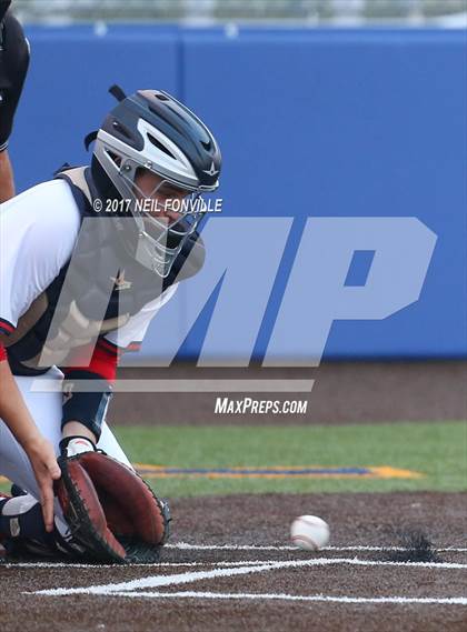Thumbnail 1 in Allen vs. Harker Heights (UIL 6A Region 1 Area Playoff) photogallery.