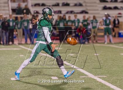 Thumbnail 3 in Smithson Valley vs. Reagan (UIL 6A Bi-district Playoffs) photogallery.