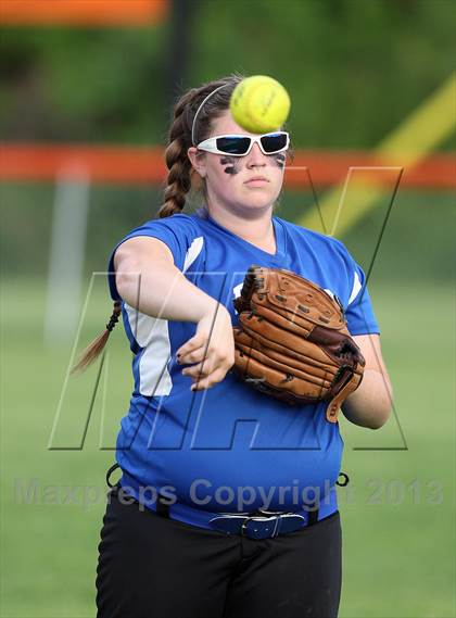 Thumbnail 2 in Marlboro Central vs. Rondout Valley (Section 9 Class B Quarterfinal) photogallery.