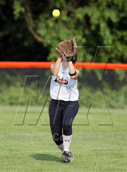 Thumbnail 2 in Marlboro Central vs. Rondout Valley (Section 9 Class B Quarterfinal) photogallery.