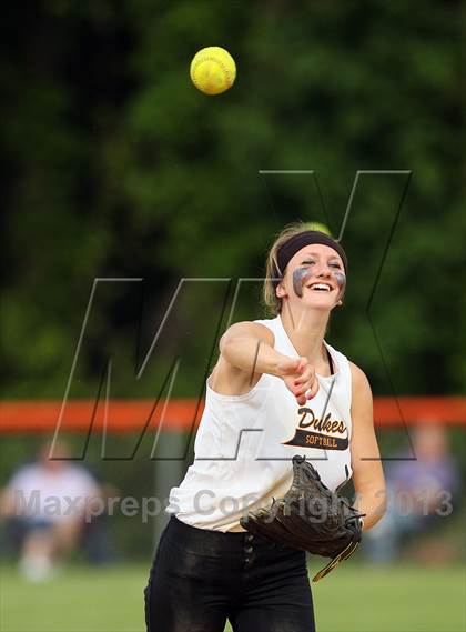 Thumbnail 2 in Marlboro Central vs. Rondout Valley (Section 9 Class B Quarterfinal) photogallery.