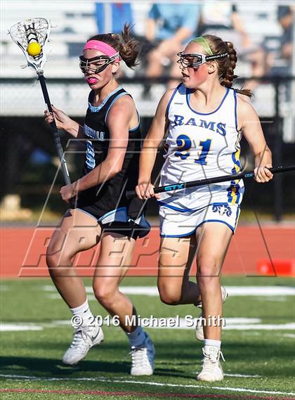 Thumbnail 2 in Robinson vs. Centreville (VHSL 6A Semifinal) photogallery.