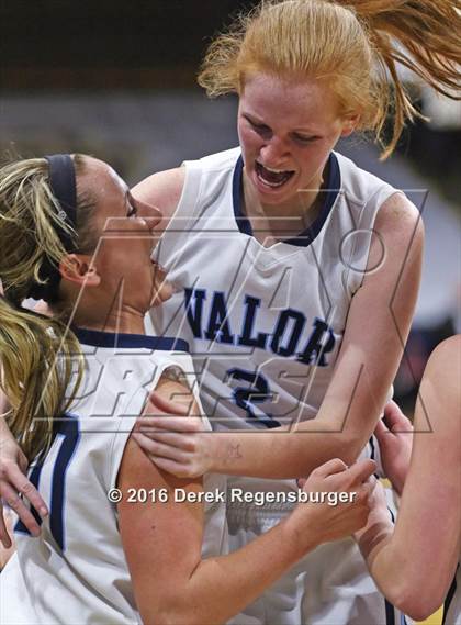 Thumbnail 2 in Valor Christian vs Evergreen (CHSAA 4A Final) photogallery.
