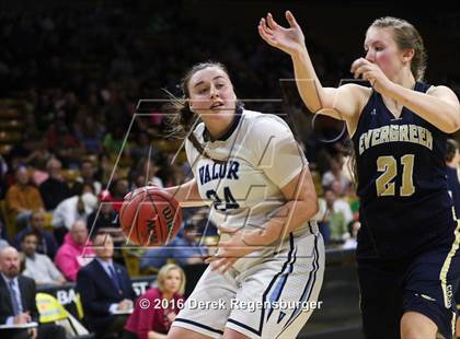 Thumbnail 2 in Valor Christian vs Evergreen (CHSAA 4A Final) photogallery.