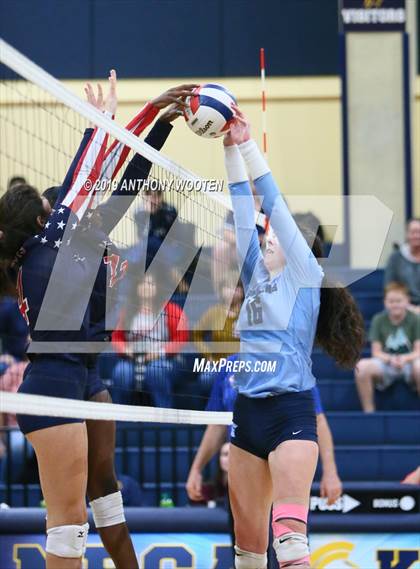 Thumbnail 2 in Davidson Day vs Gaston Day (NCISAA 2A Final) photogallery.
